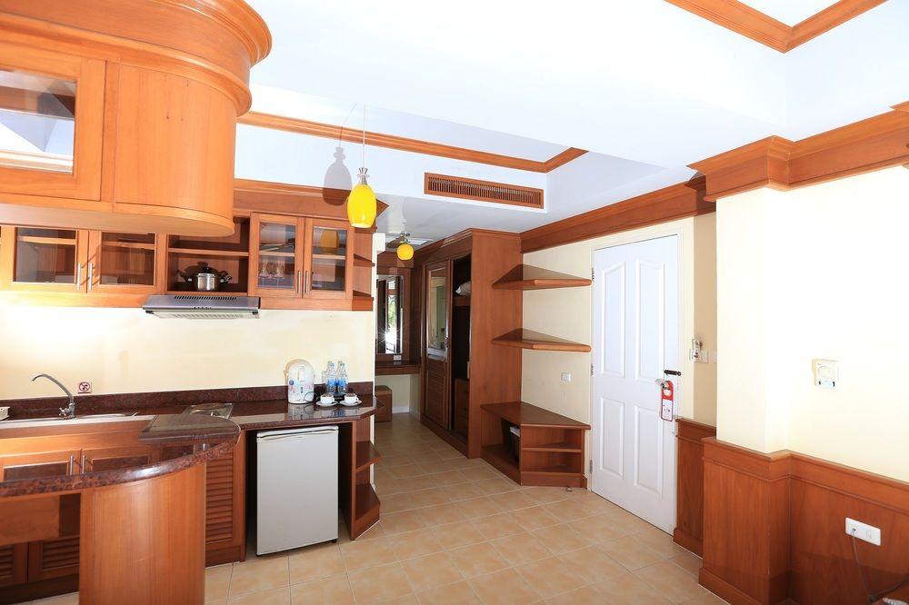 Chaba Kata Beach Hotel エクステリア 写真