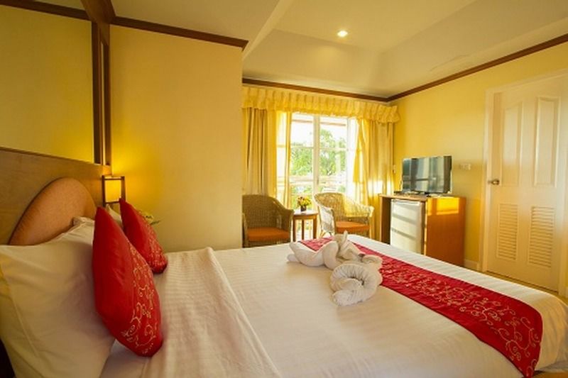 Chaba Kata Beach Hotel エクステリア 写真