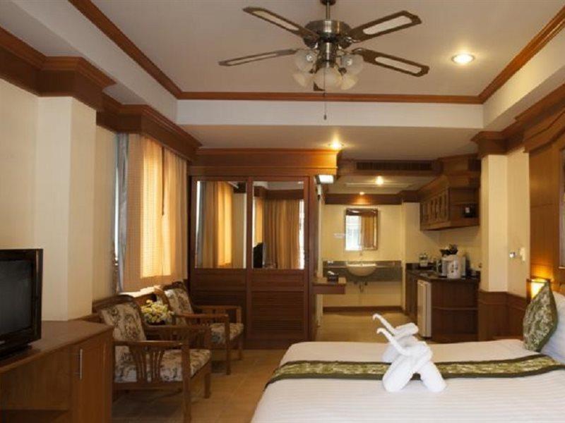 Chaba Kata Beach Hotel エクステリア 写真